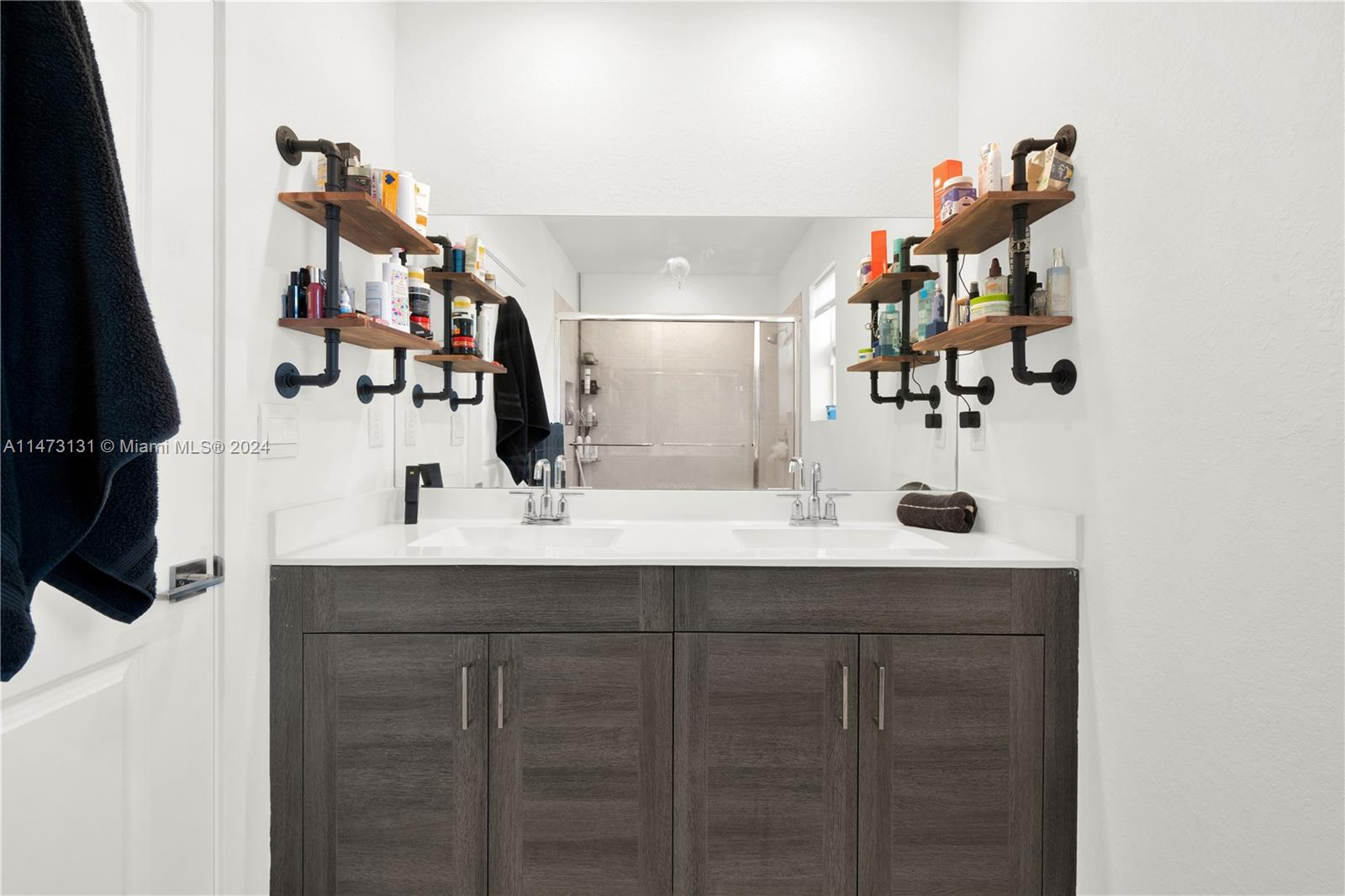 805 SE 18th St, Homestead, Florida 33034, 3 Bedrooms Bedrooms, ,2 BathroomsBathrooms,Residential,For Sale,805 SE 18th St,A11473131