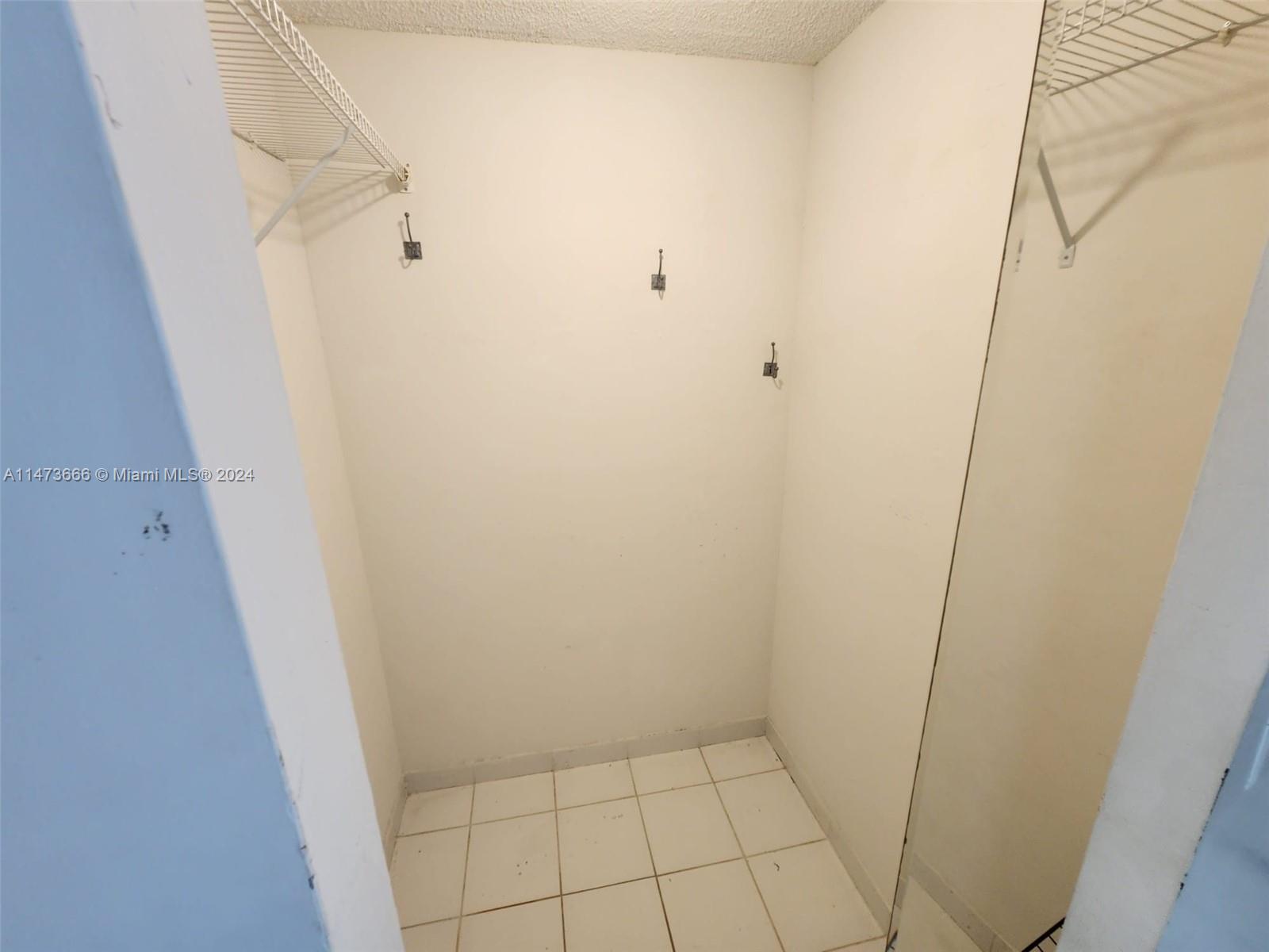 6937 Bay Dr 510, Miami Beach, Florida 33141, 1 Bedroom Bedrooms, ,1 BathroomBathrooms,Residential,For Sale,6937 Bay Dr 510,A11473666