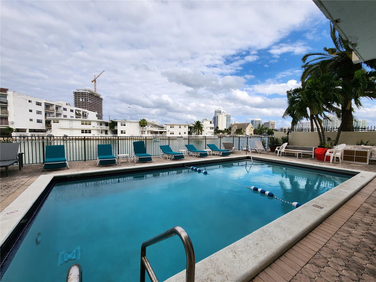 6937 Bay Dr 510, Miami Beach, Florida 33141, 1 Bedroom Bedrooms, ,1 BathroomBathrooms,Residential,For Sale,6937 Bay Dr 510,A11473666