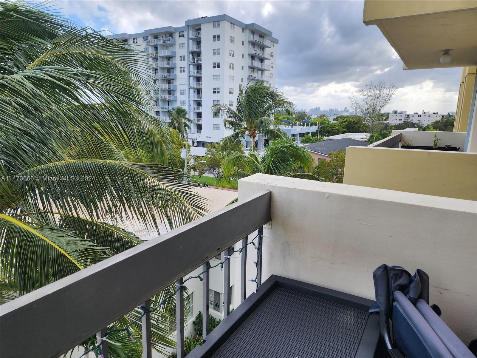 6937 Bay Dr 510, Miami Beach, Florida 33141, 1 Bedroom Bedrooms, ,1 BathroomBathrooms,Residential,For Sale,6937 Bay Dr 510,A11473666