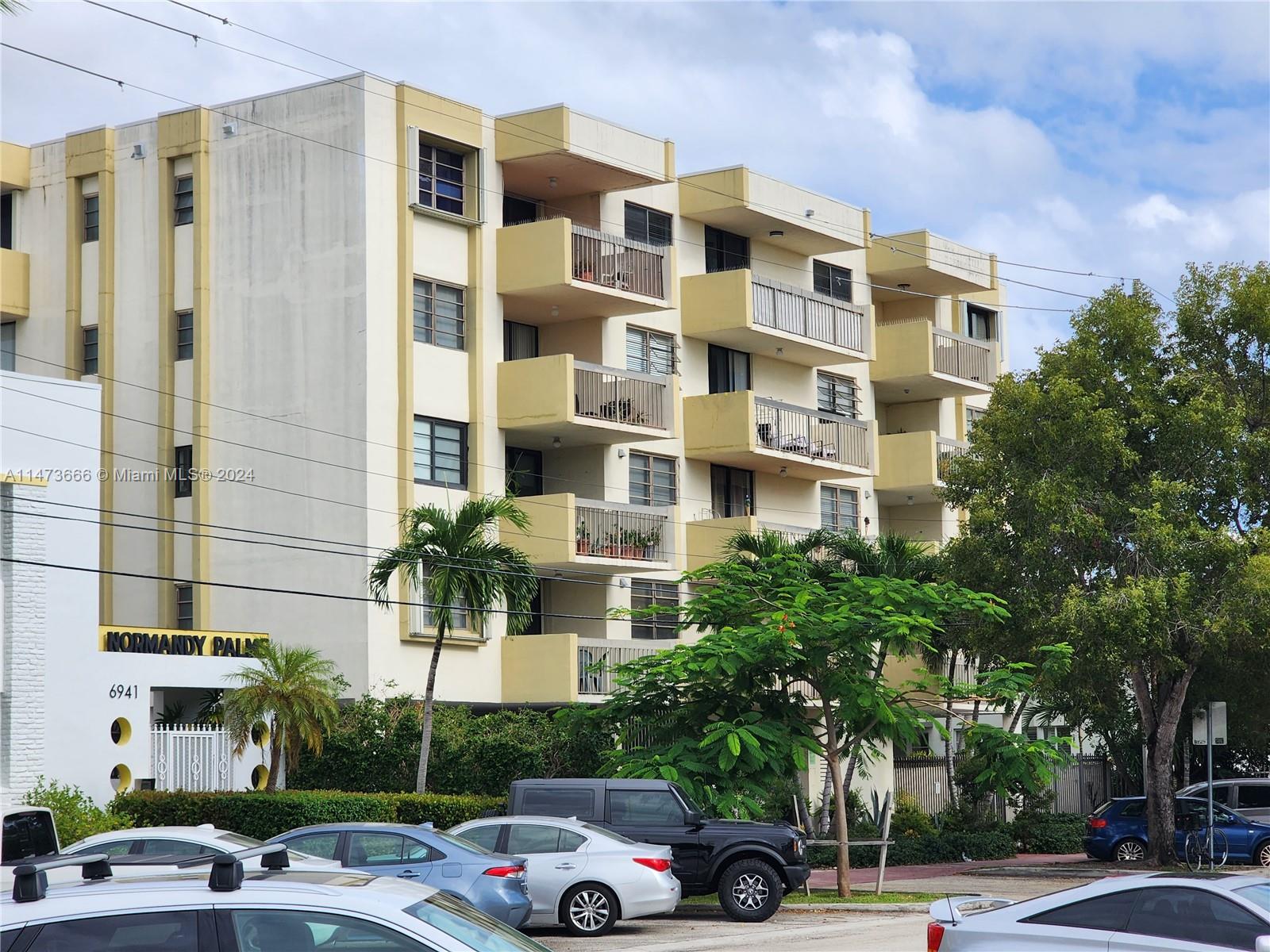 6937 Bay Dr 510, Miami Beach, Florida 33141, 1 Bedroom Bedrooms, ,1 BathroomBathrooms,Residential,For Sale,6937 Bay Dr 510,A11473666