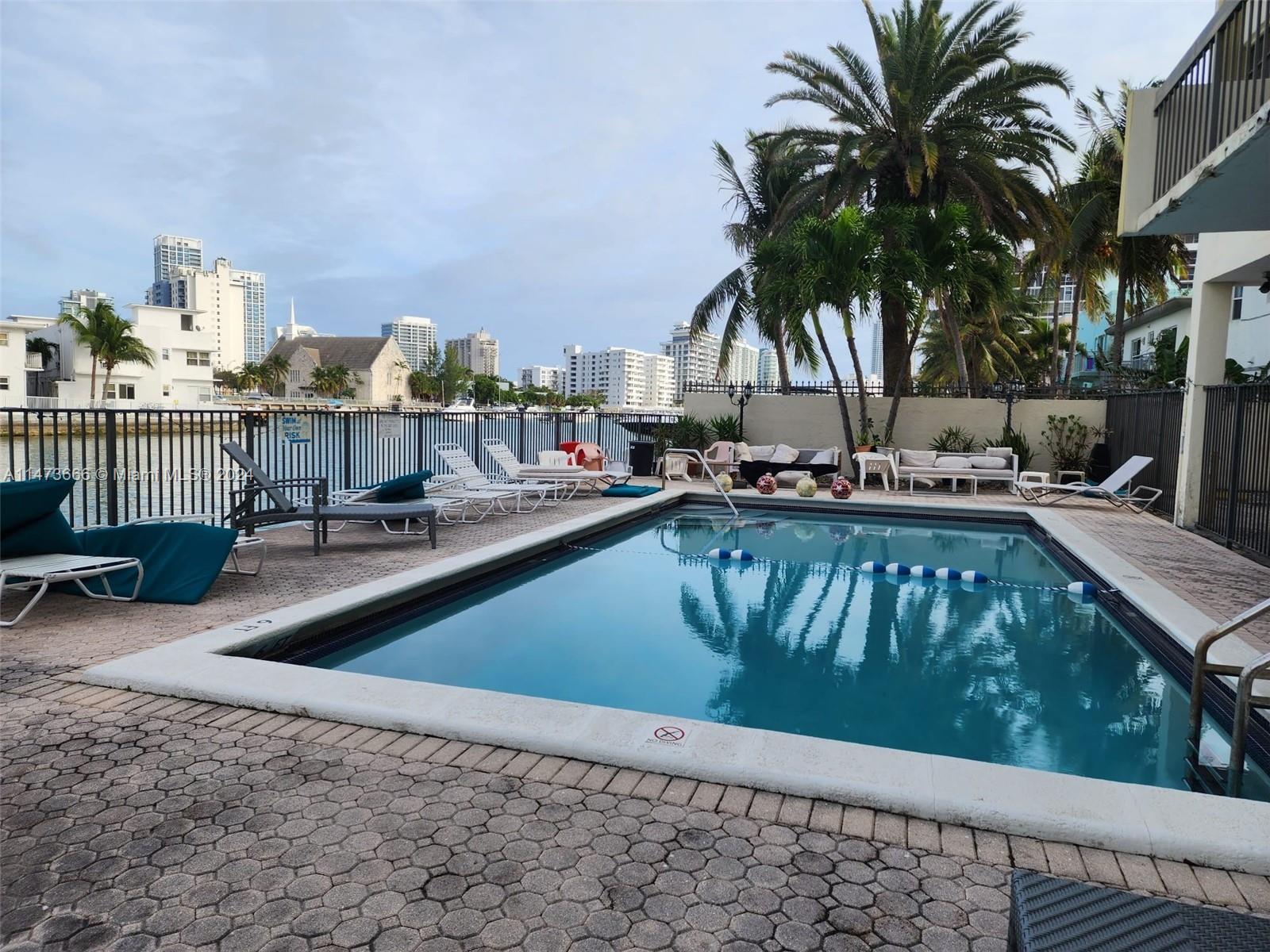 6937 Bay Dr 510, Miami Beach, Florida 33141, 1 Bedroom Bedrooms, ,1 BathroomBathrooms,Residential,For Sale,6937 Bay Dr 510,A11473666