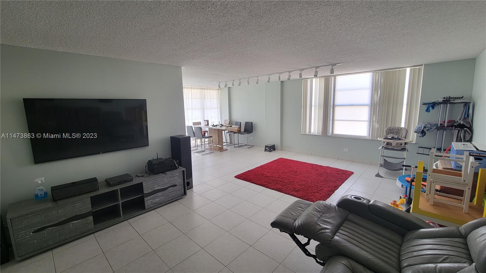 Sunny Isles Beach, FL, 33160 United States, 2 Bedrooms Bedrooms, ,2 BathroomsBathrooms,Residential,For Sale,A11473863