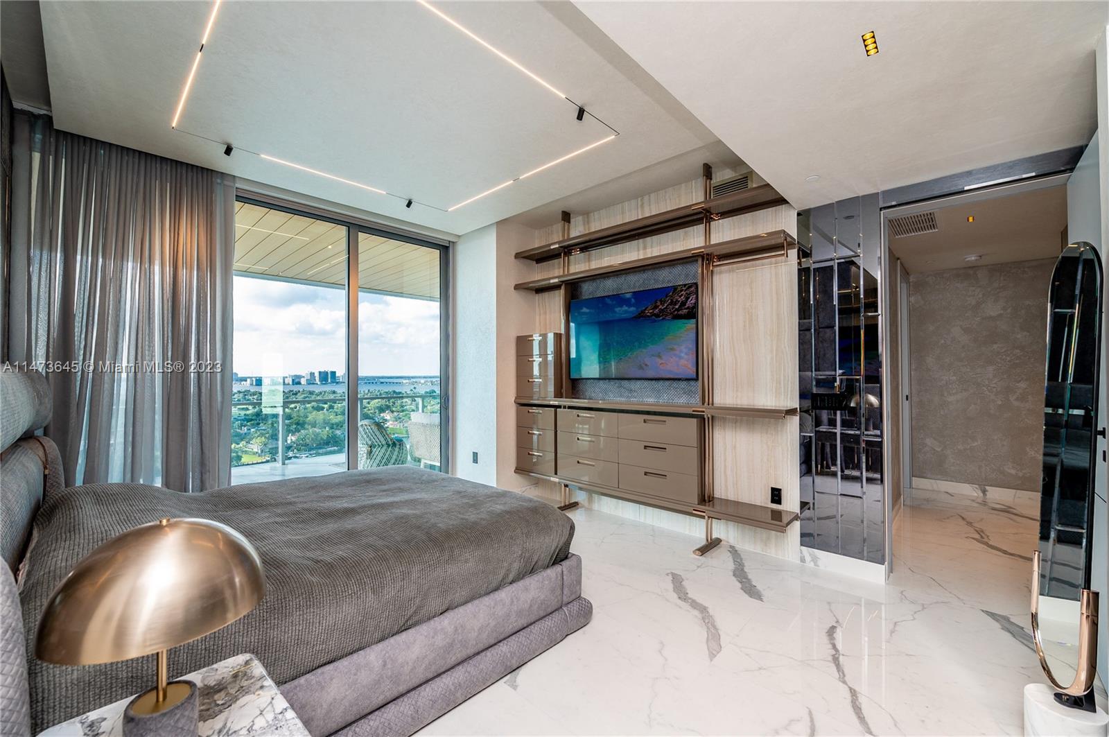 Guest Bed #1 intracoastal view