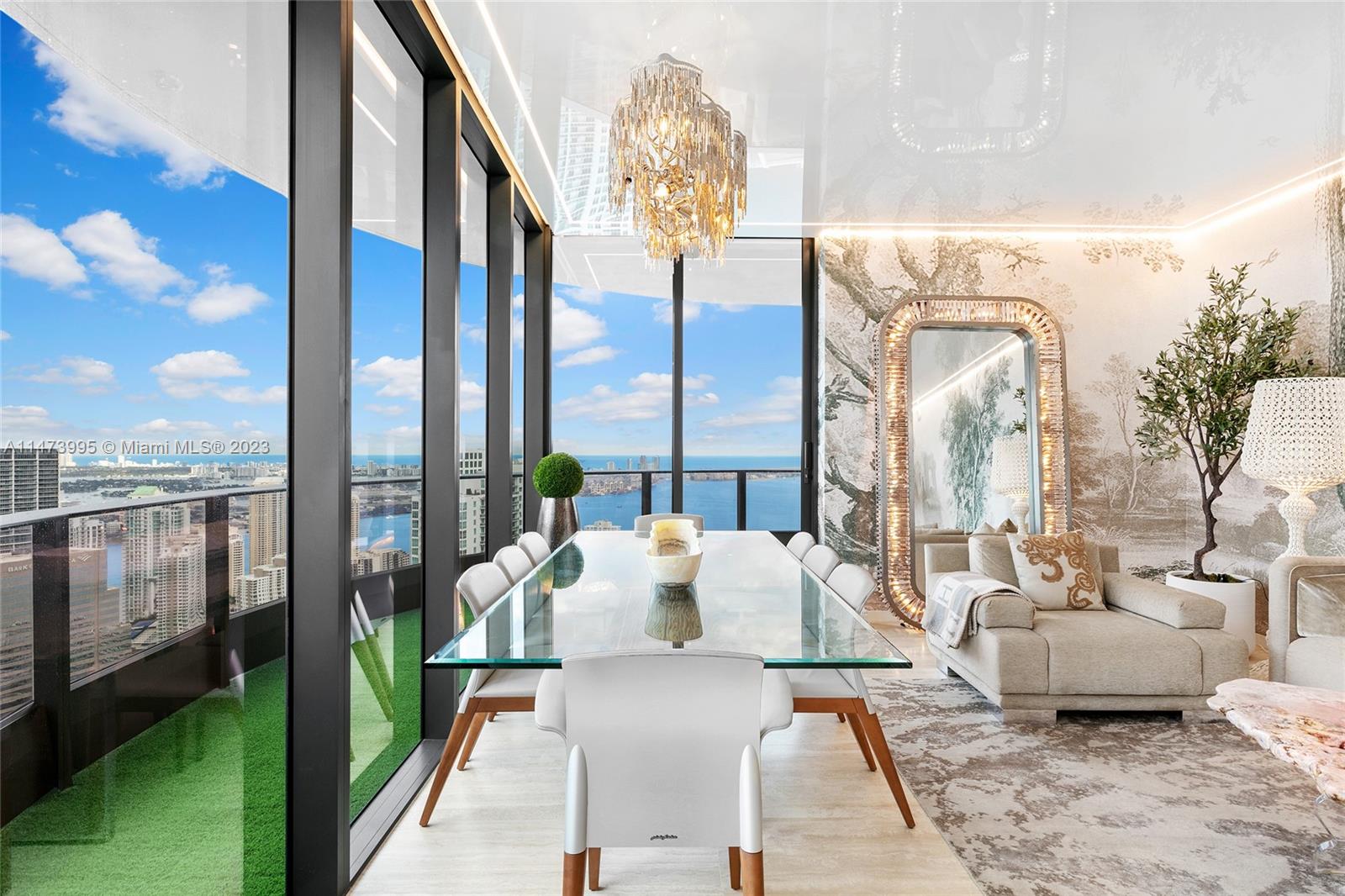 1000 Brickell Plz, Miami, FL, 33131 United States, 3 Bedrooms Bedrooms, ,3 BathroomsBathrooms,Residential,For Sale,Brickell Plz,A11473995