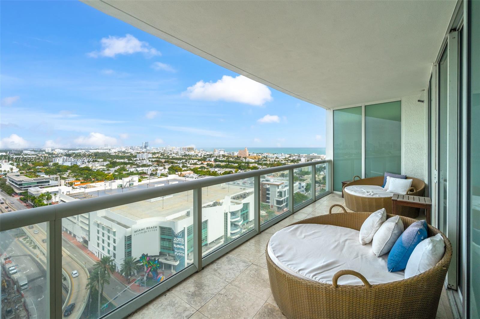 450 Alton Rd 2006, Miami Beach, Florida 33139, 2 Bedrooms Bedrooms, ,2 BathroomsBathrooms,Residentiallease,For Rent,450 Alton Rd 2006,A11474055