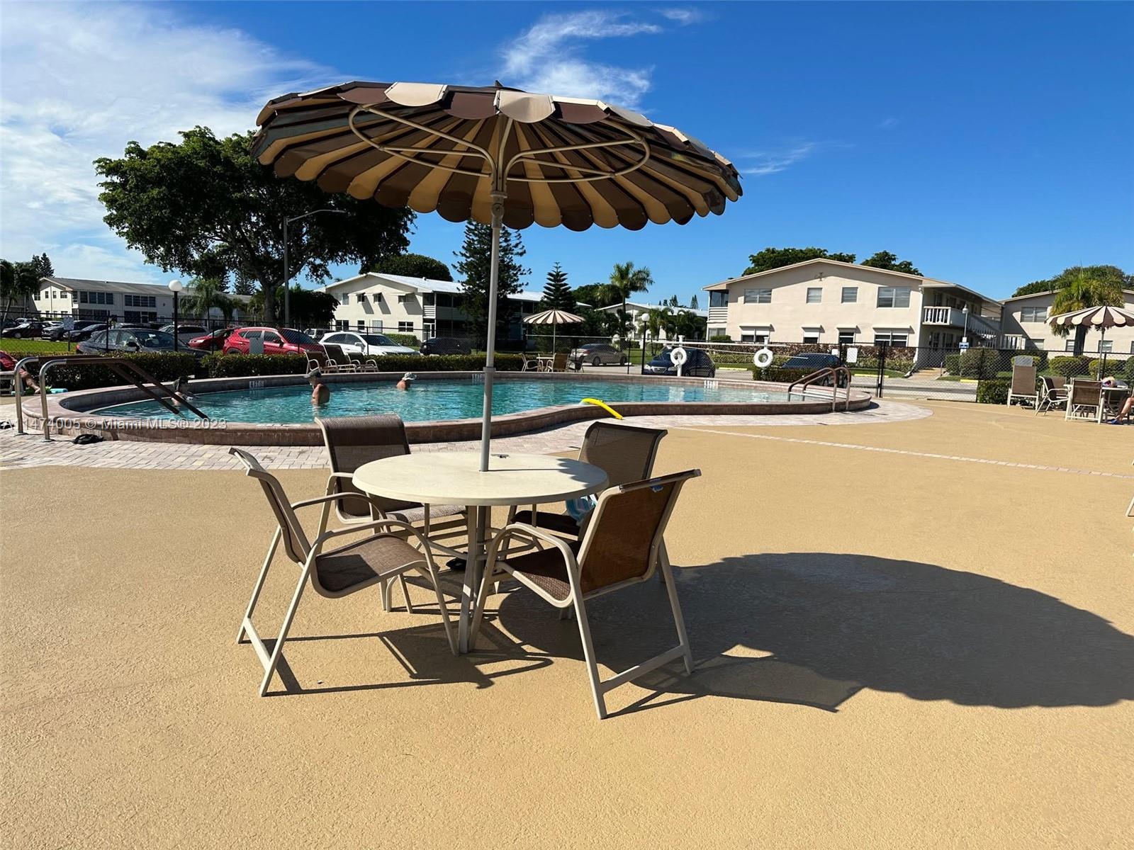 70 Dorchester D, West Palm Beach, FL, 33417 United States, 1 Bedroom Bedrooms, ,1 BathroomBathrooms,Residential,For Sale,Dorchester D,A11474005