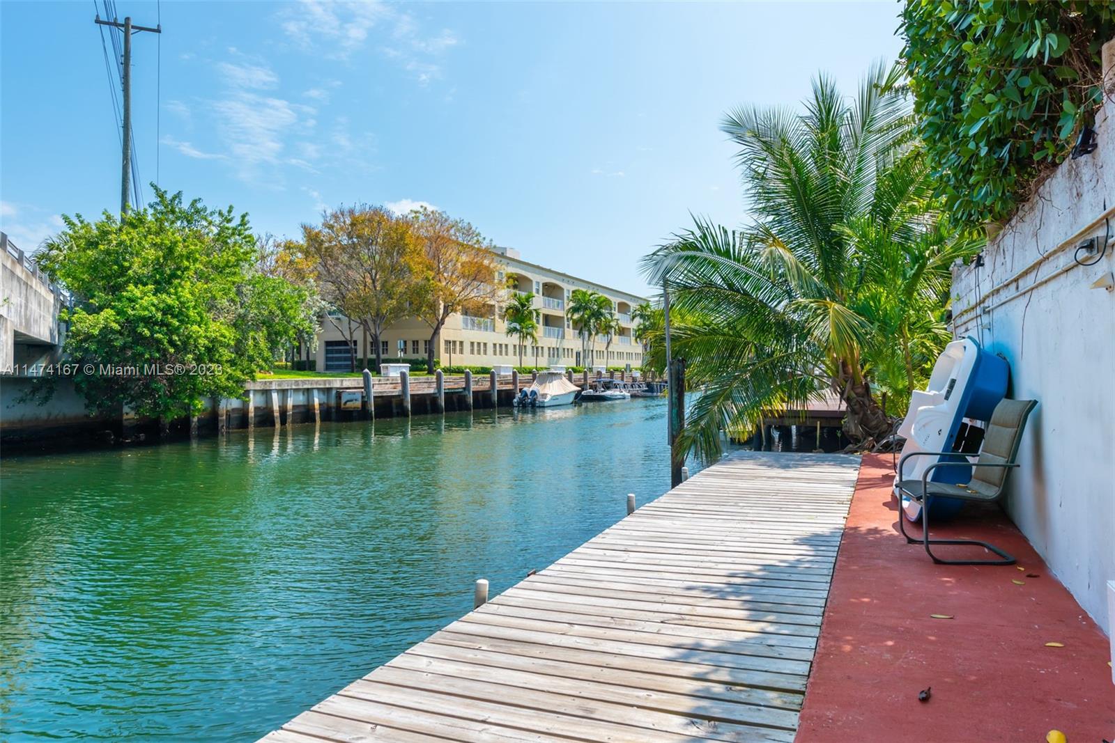 Dock