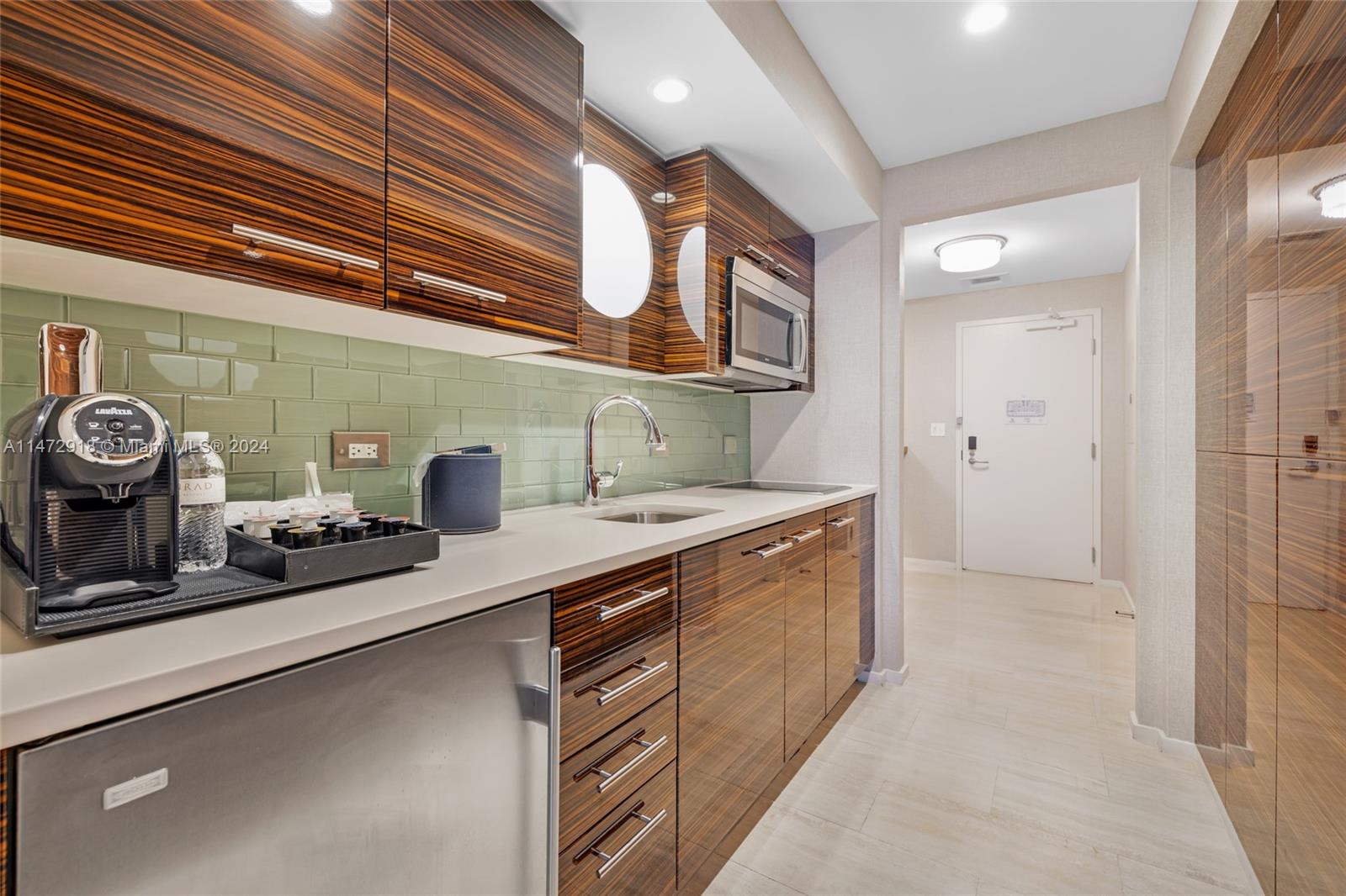 551 Fort Lauderdale Beach Blvd, Fort Lauderdale, FL, 33304 United States, 1 Bedroom Bedrooms, ,1 BathroomBathrooms,Residential,For Sale,Fort Lauderdale Beach Blvd,A11472918