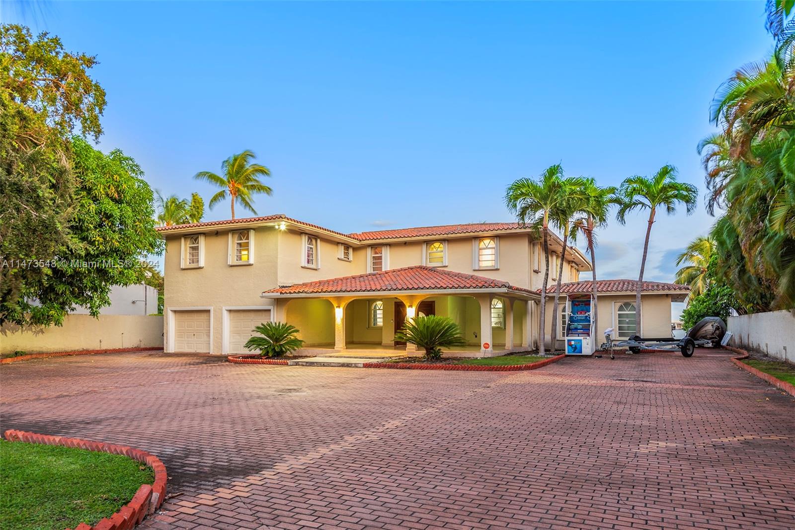 640 Sabal Palm Rd, Miami, Florida 33137, 8 Bedrooms Bedrooms, ,6 BathroomsBathrooms,Residential,For Sale,640 Sabal Palm Rd,A11473548