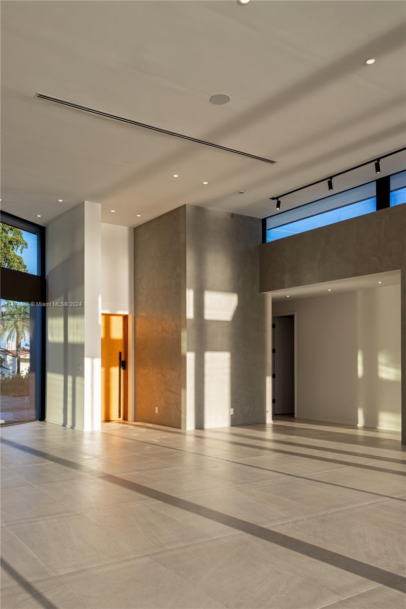 19360 22nd Rd, North Miami Beach, FL, 33179 United States, 6 Bedrooms Bedrooms, ,4 BathroomsBathrooms,Residential,For Sale,22nd Rd,A11474638