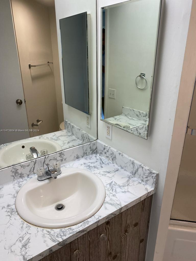 2019 SE 27th Dr 102-5, Homestead, Florida 33035, 2 Bedrooms Bedrooms, ,2 BathroomsBathrooms,Residential,For Sale,2019 SE 27th Dr 102-5,A11473804