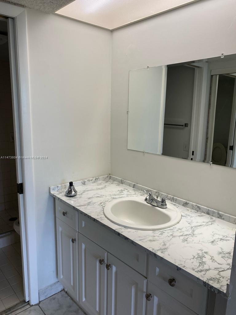 2019 SE 27th Dr 102-5, Homestead, Florida 33035, 2 Bedrooms Bedrooms, ,2 BathroomsBathrooms,Residential,For Sale,2019 SE 27th Dr 102-5,A11473804