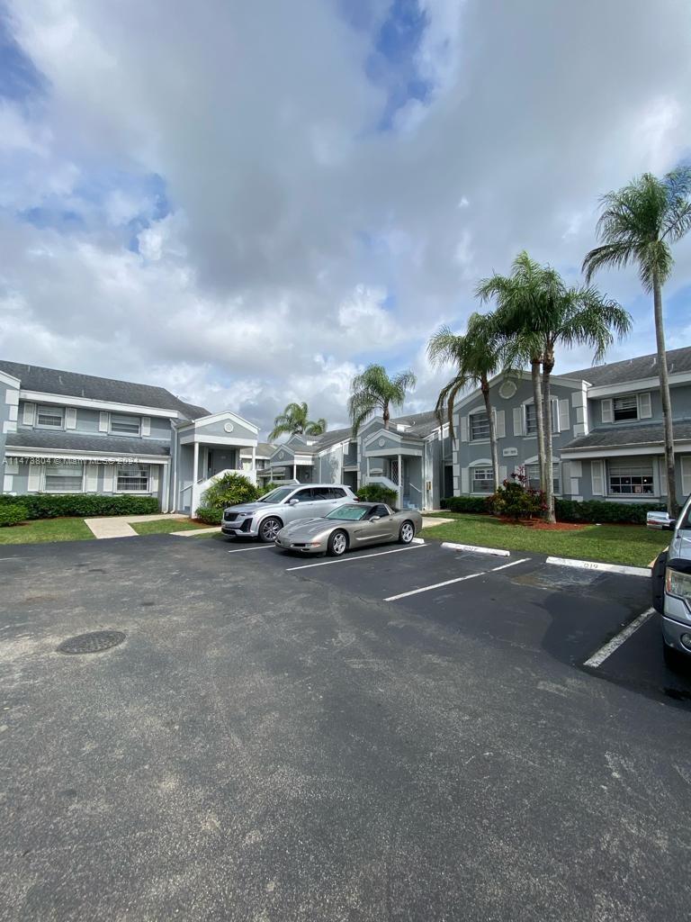 2019 SE 27th Dr 102-5, Homestead, Florida 33035, 2 Bedrooms Bedrooms, ,2 BathroomsBathrooms,Residential,For Sale,2019 SE 27th Dr 102-5,A11473804