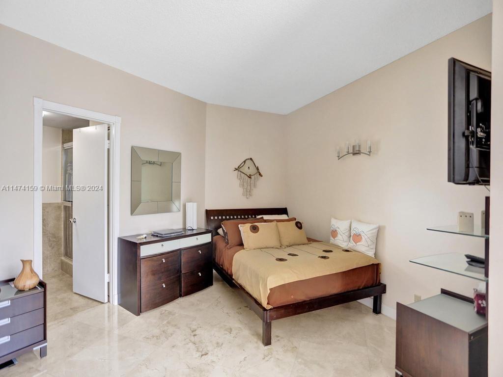 20281 Country Club Dr, Aventura, FL, 33180 United States, 2 Bedrooms Bedrooms, ,2 BathroomsBathrooms,Residential,For Sale,Country Club Dr,A11474159