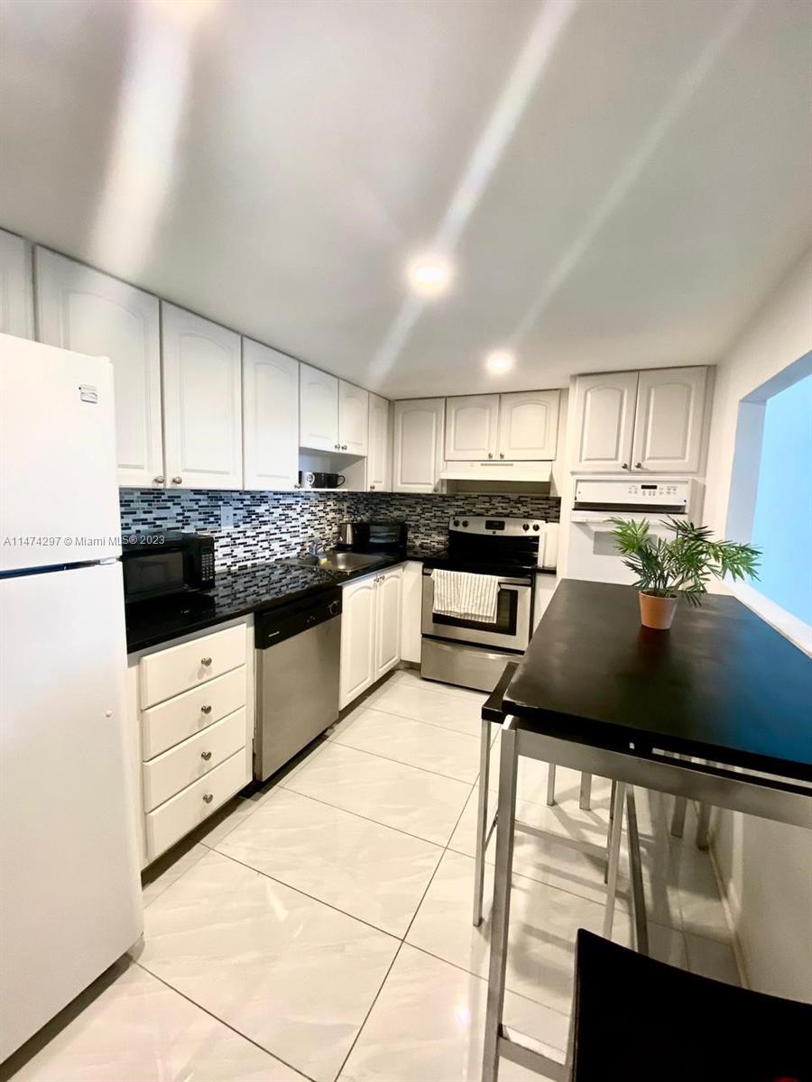 19370 Collins Ave, Sunny Isles Beach, FL, 33160 United States, 1 Bedroom Bedrooms, ,1 BathroomBathrooms,Residential,For Sale,Collins Ave,A11474297