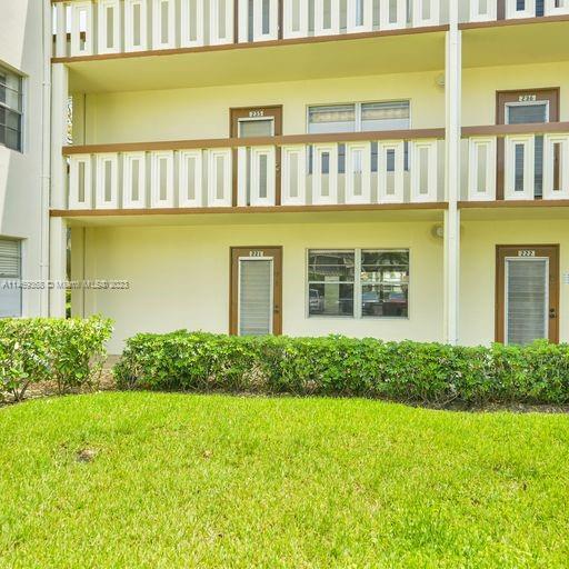 221 Mansfield F, Boca Raton, FL 33434, 2 Bedrooms Bedrooms, ,1 BathroomBathrooms,Residential,For Sale,Mansfield,A11469368