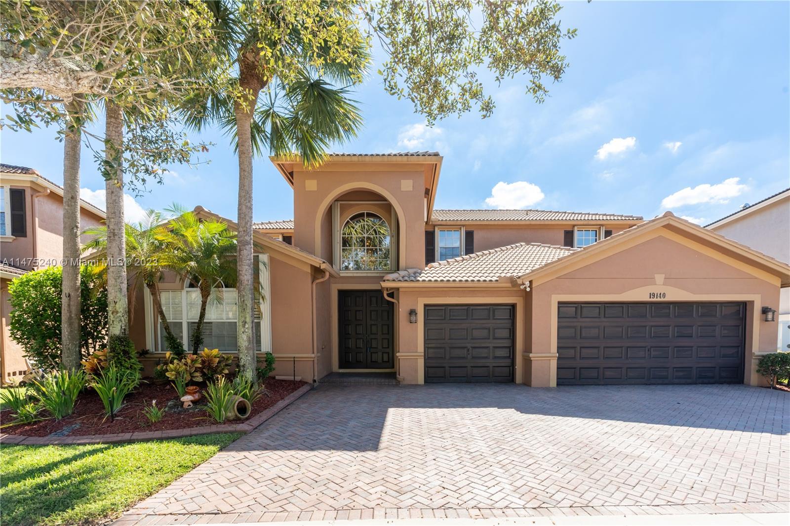 19140 Gardenia Ave, Weston, FL, 33332 United States, 5 Bedrooms Bedrooms, ,3 BathroomsBathrooms,Residential,For Sale,Gardenia Ave,A11475240