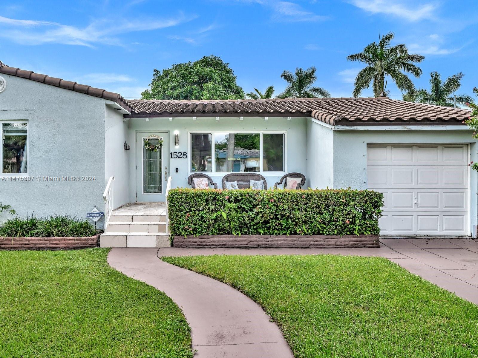 1528 Wiley St, Hollywood, Florida 33020, 3 Bedrooms Bedrooms, ,2 BathroomsBathrooms,Residential,For Sale,1528 Wiley St,A11475307