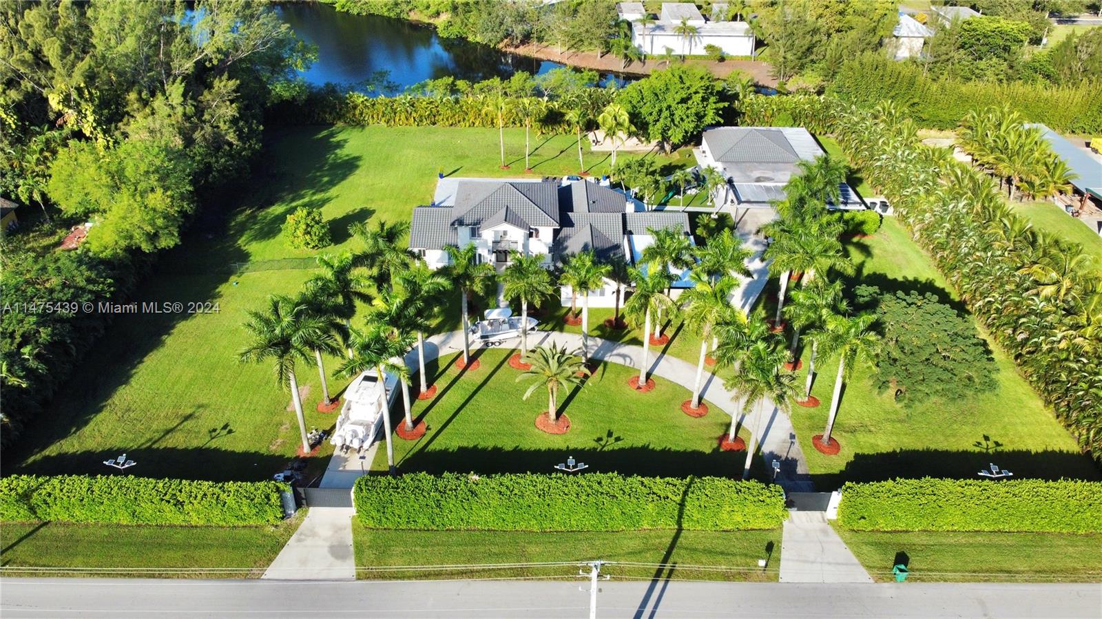 5121 210th Ter, Southwest Ranches, FL, 33332 United States, 5 Bedrooms Bedrooms, ,4 BathroomsBathrooms,Residential,For Sale,210th Ter,A11475439