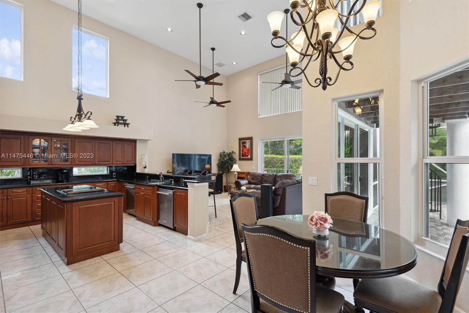 Breakfast Area and Kitchen