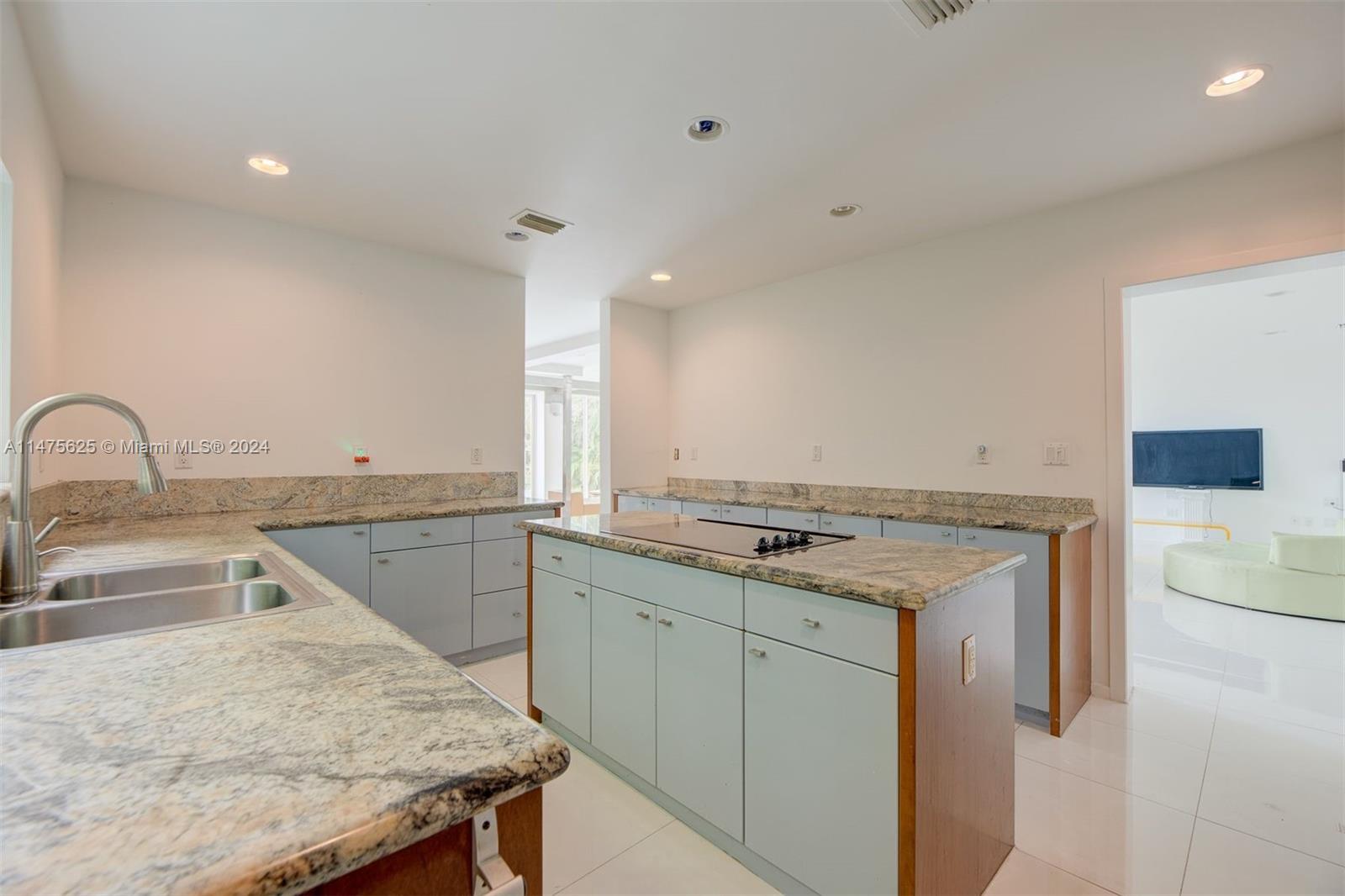 251 Coconut Ln, Miami Beach, FL, 33139 United States, 5 Bedrooms Bedrooms, ,4 BathroomsBathrooms,Residential,For Sale,Coconut Ln,A11475625