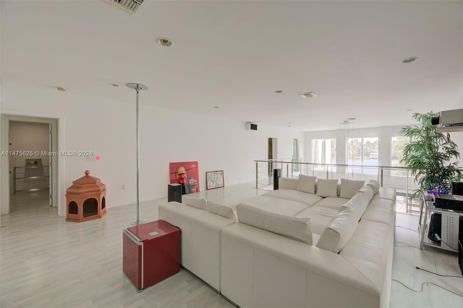 251 Coconut Ln, Miami Beach, FL, 33139 United States, 5 Bedrooms Bedrooms, ,4 BathroomsBathrooms,Residential,For Sale,Coconut Ln,A11475625