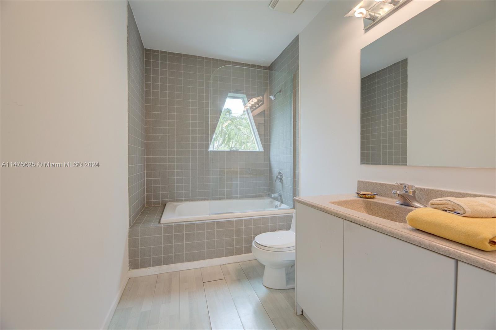 251 Coconut Ln, Miami Beach, FL, 33139 United States, 5 Bedrooms Bedrooms, ,4 BathroomsBathrooms,Residential,For Sale,Coconut Ln,A11475625