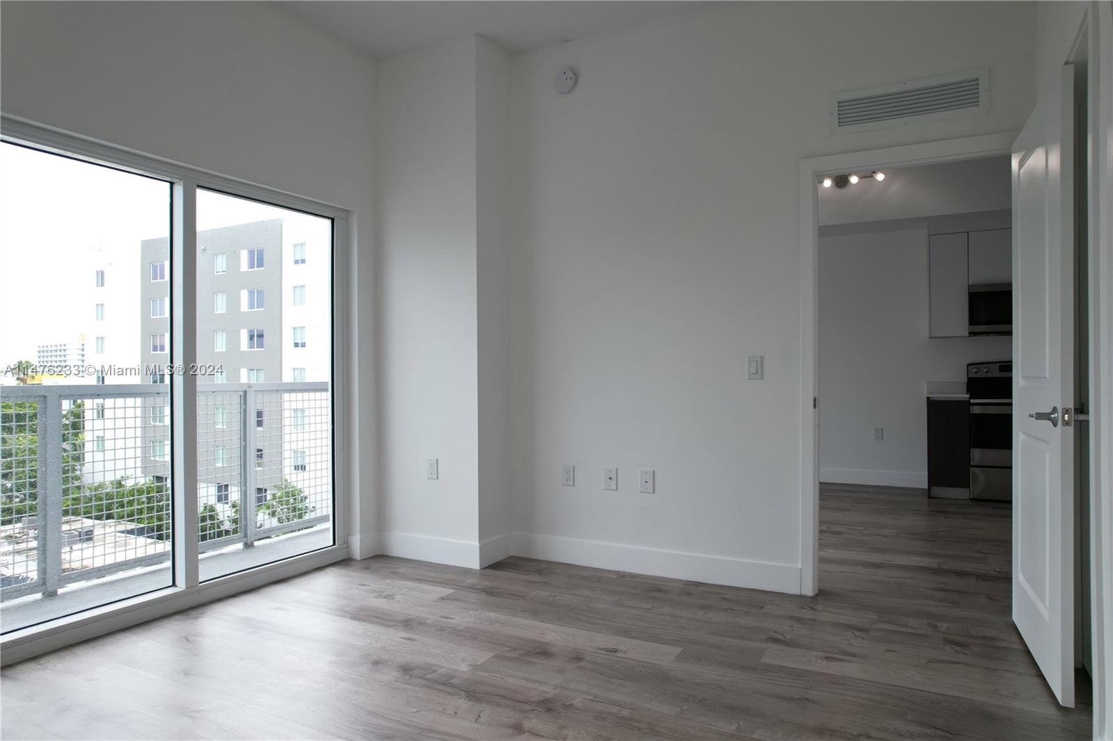 Great windows for natural lighting