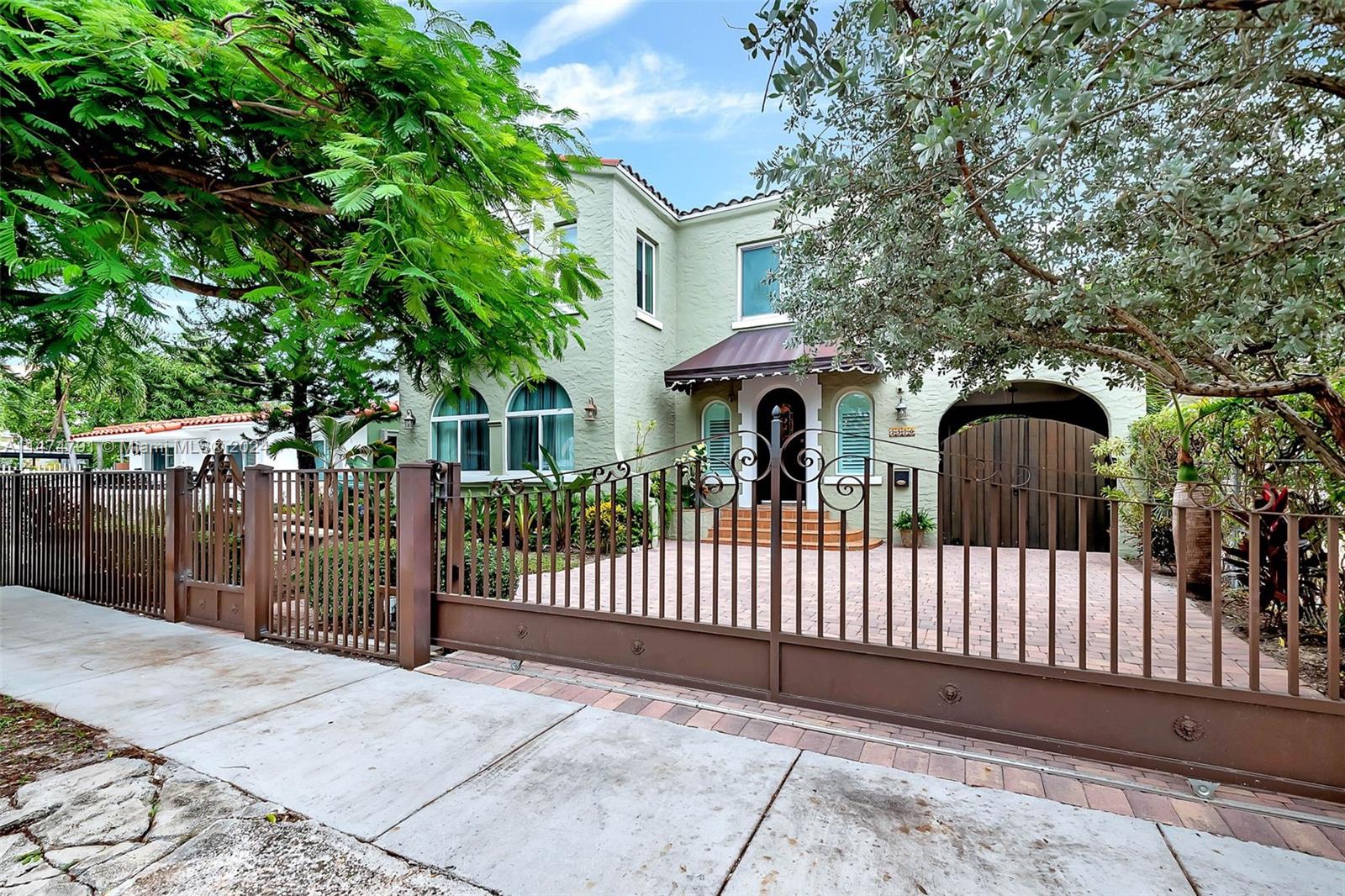 2370 SW 17th St, Miami, Florida 33145, 5 Bedrooms Bedrooms, ,3 BathroomsBathrooms,Residential,For Sale,2370 SW 17th St,A11474791
