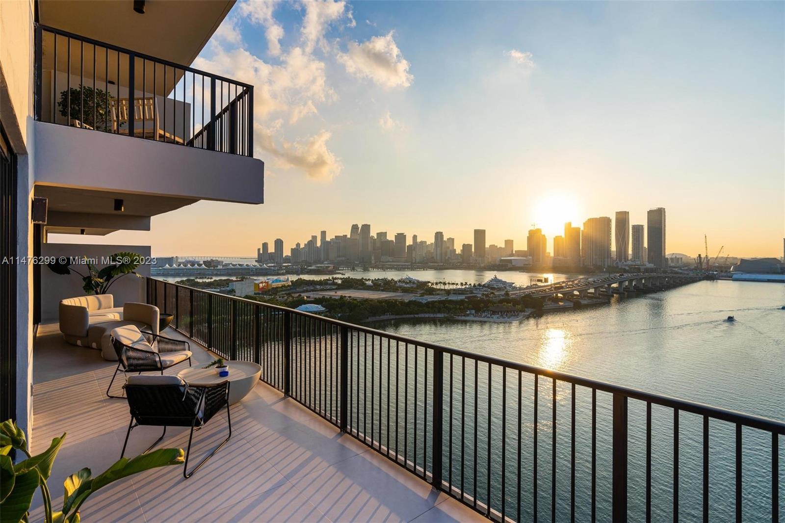 1000 Venetian Way, Miami, FL, 33139 United States, 2 Bedrooms Bedrooms, ,2 BathroomsBathrooms,Residential,For Sale,Venetian Way,A11476299