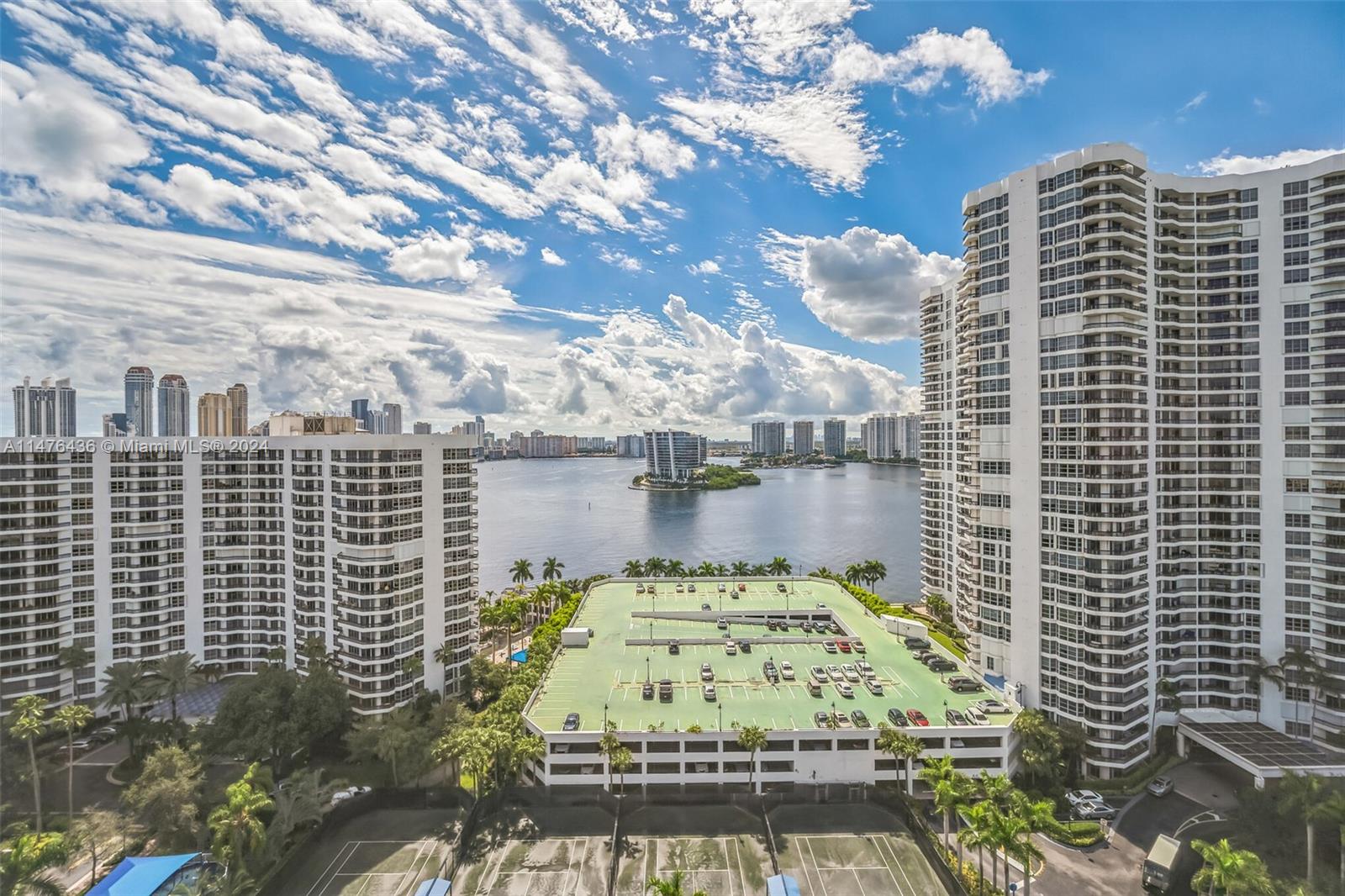 Mystic Pointe - Tower 400 / Aventura / 3 Beds, 3 Baths / 1,714 sq. ft. of living area / Fully remodeled and very well decorated high rise unit / Ready to move-in! / Beautiful views of the intracoastal, golf course, ocean, sunset, and the city / Split floor plan / Finished closets in all bedrooms / Top of the line appliances / Separate laundry room / Mystic Pointe complex offers a full set of amenities including: gym, spa, pool, tennis courts, restaurant, and marina (docks are sold/rented separately) / Unit comes with 1 assigned parking / Walking distance to Aventura Mall, supermarkets, drug stores, restaurants, and a short drive to Sunny Isles Beach.