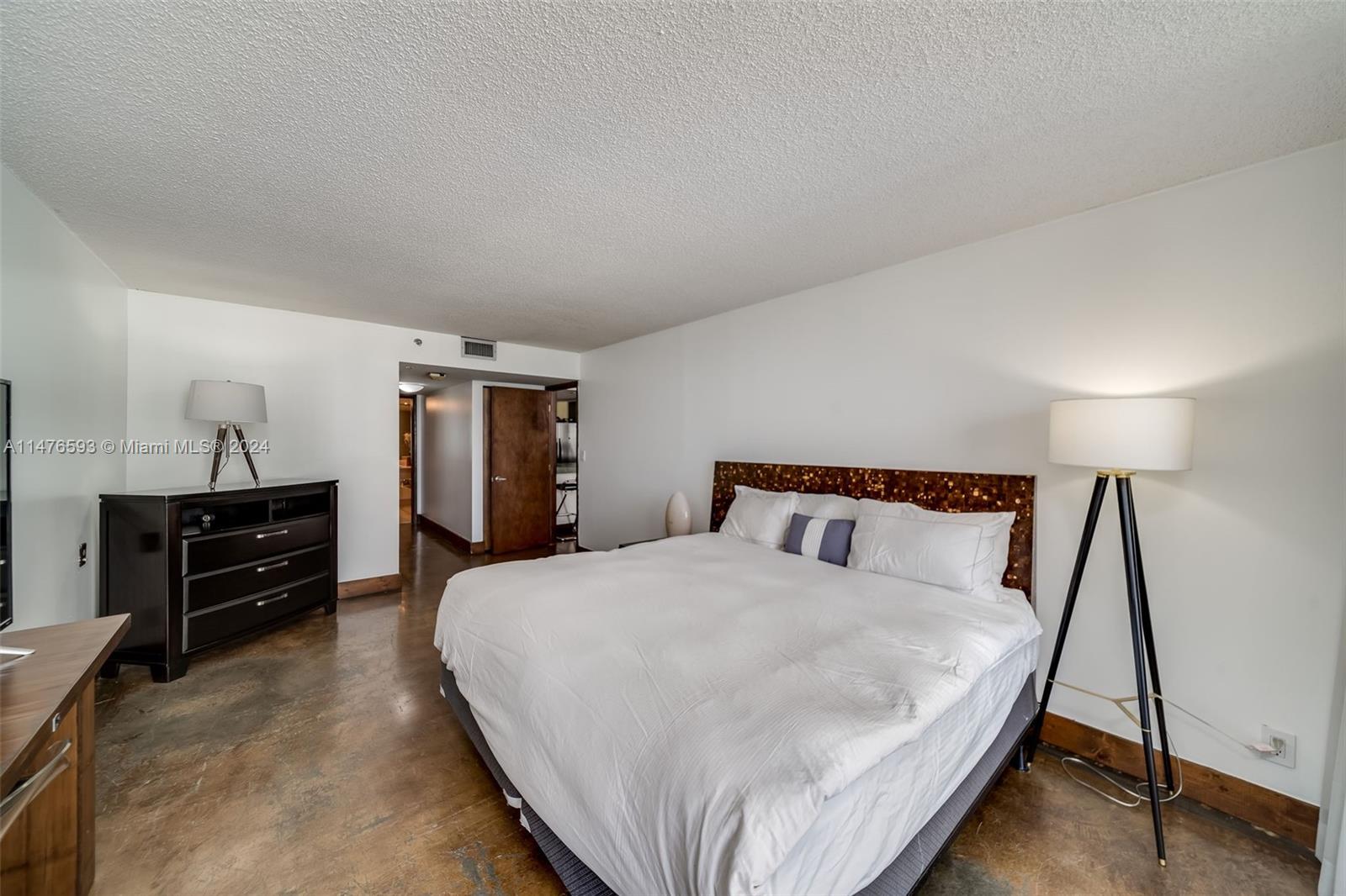 1717 N Bayshore Dr A-1948, Miami, Florida 33132, 1 Bedroom Bedrooms, ,1 BathroomBathrooms,Residentiallease,For Rent,1717 N Bayshore Dr A-1948,A11476593