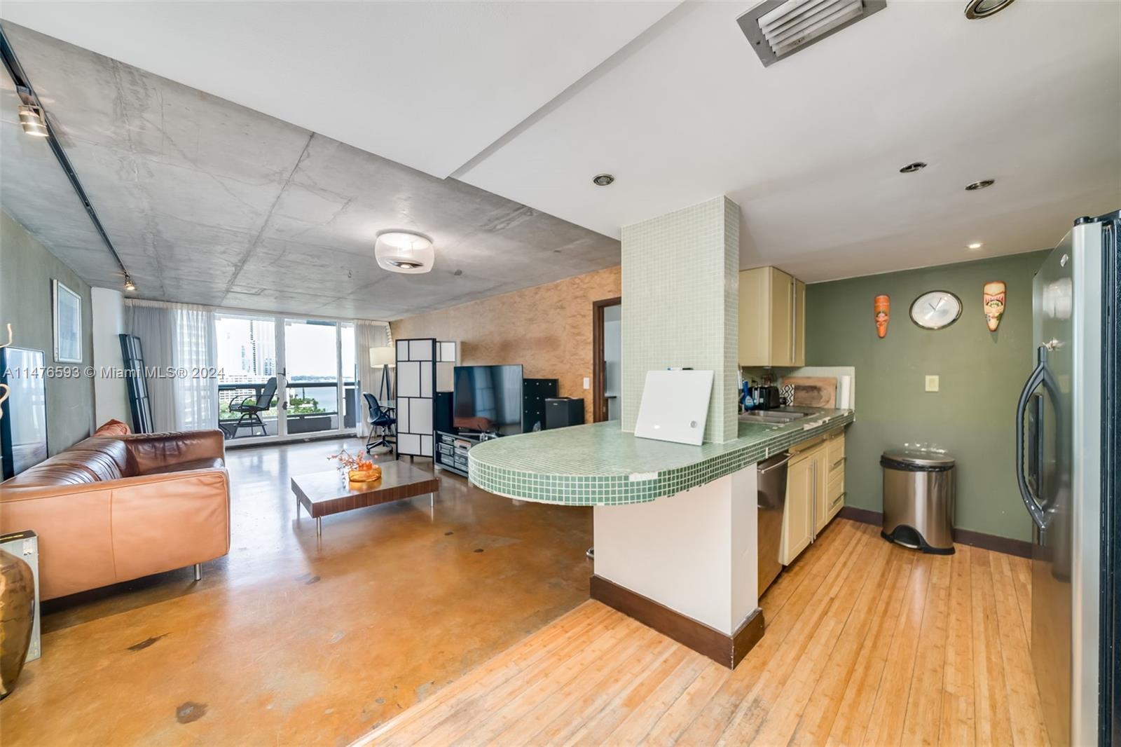 1717 N Bayshore Dr A-1948, Miami, Florida 33132, 1 Bedroom Bedrooms, ,1 BathroomBathrooms,Residentiallease,For Rent,1717 N Bayshore Dr A-1948,A11476593
