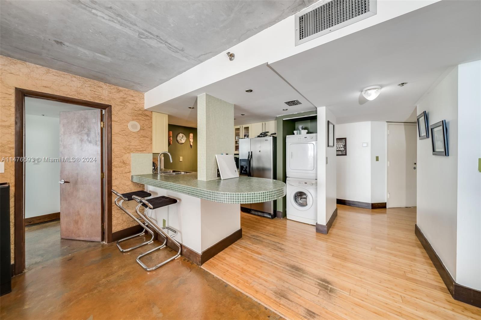 1717 N Bayshore Dr A-1948, Miami, Florida 33132, 1 Bedroom Bedrooms, ,1 BathroomBathrooms,Residentiallease,For Rent,1717 N Bayshore Dr A-1948,A11476593