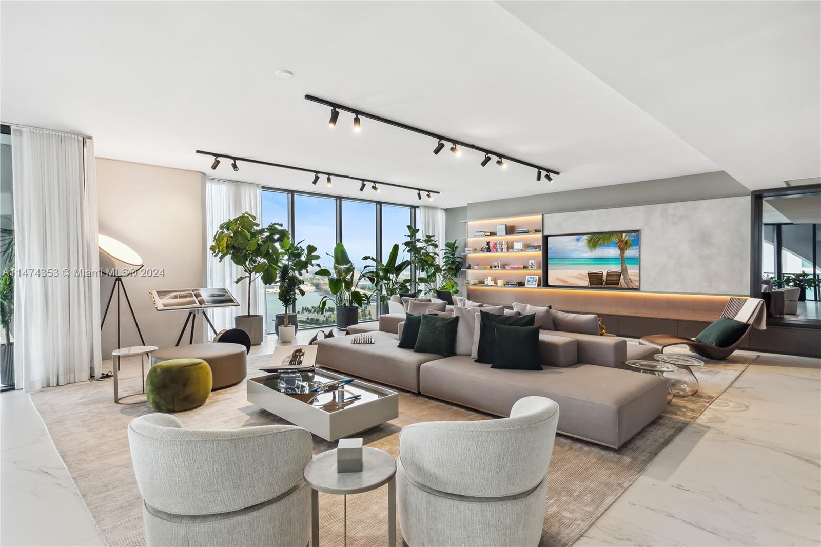 1000 Biscayne Blvd, Miami, FL, 33132 United States, 4 Bedrooms Bedrooms, ,5 BathroomsBathrooms,Residential,For Sale,Biscayne Blvd,A11474353