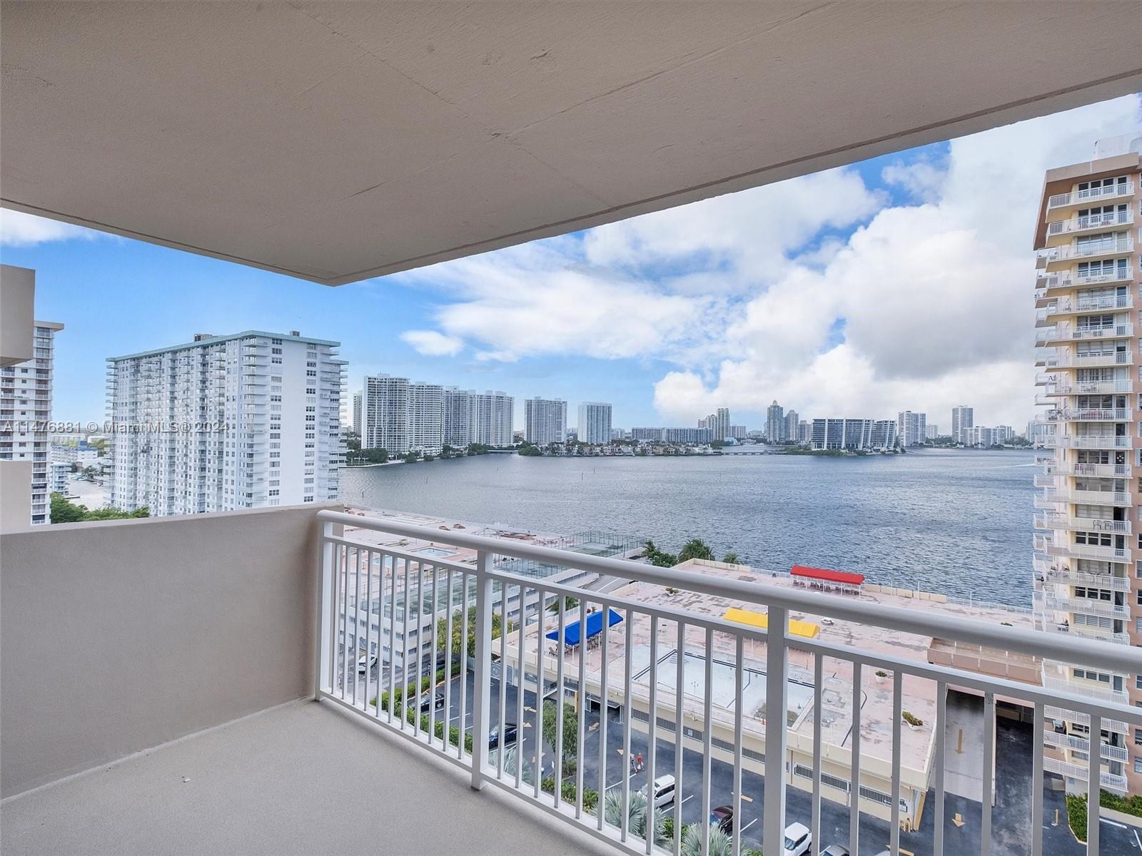 250 174th St, Sunny Isles Beach, FL, 33160 United States, 1 Bedroom Bedrooms, ,1 BathroomBathrooms,Residential,For Sale,174th St,A11476881