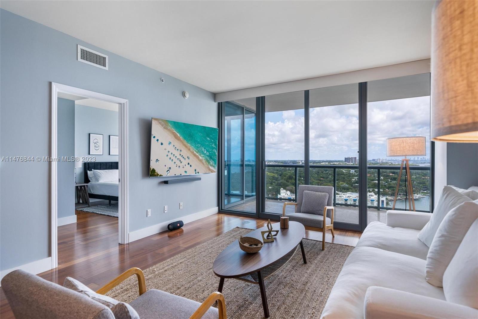 601 NE 36th St 1807, Miami, Florida 33137, 2 Bedrooms Bedrooms, ,2 BathroomsBathrooms,Residentiallease,For Rent,601 NE 36th St 1807,A11476844