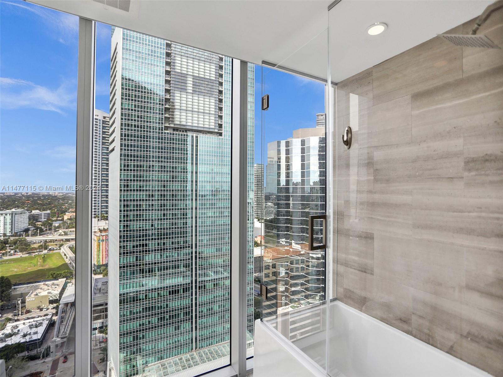 1300 Brickell Bay Dr 2702, Miami, Florida 33131, 2 Bedrooms Bedrooms, ,2 BathroomsBathrooms,Residentiallease,For Rent,1300 Brickell Bay Dr 2702,A11477115
