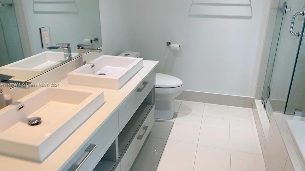 Miami, Florida 33137, 1 Bedroom Bedrooms, ,2 BathroomsBathrooms,Residentiallease,For Rent,A11477506