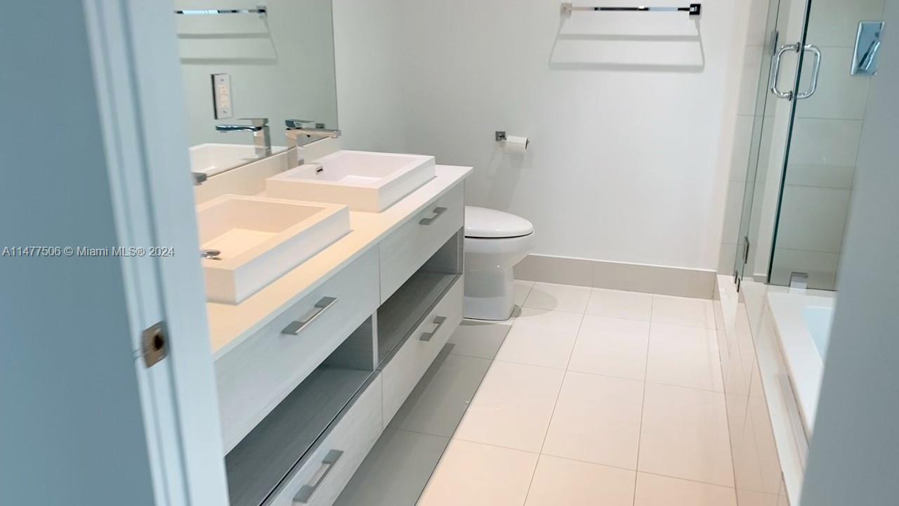 Miami, Florida 33137, 1 Bedroom Bedrooms, ,2 BathroomsBathrooms,Residentiallease,For Rent,A11477506