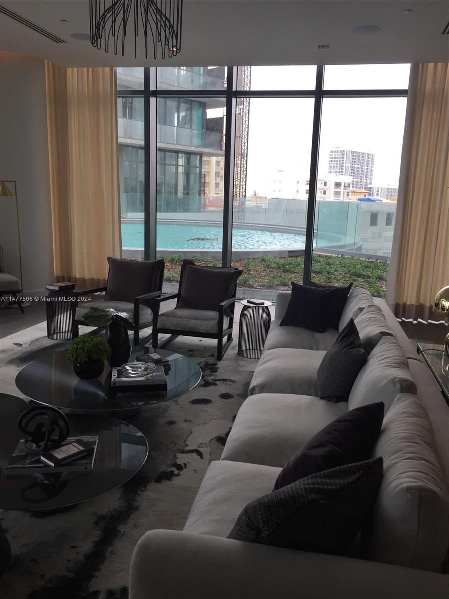 Miami, Florida 33137, 1 Bedroom Bedrooms, ,2 BathroomsBathrooms,Residentiallease,For Rent,A11477506