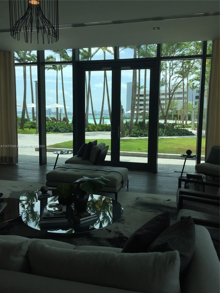 Miami, Florida 33137, 1 Bedroom Bedrooms, ,2 BathroomsBathrooms,Residentiallease,For Rent,A11477506