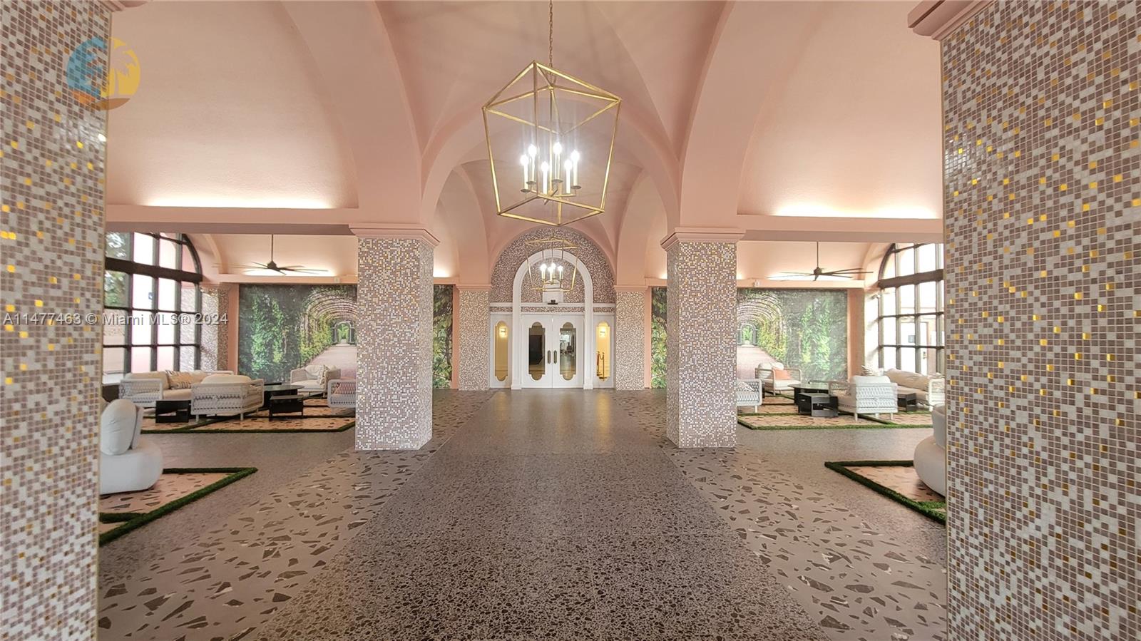 5225 Collins Ave 1208, Miami Beach, Florida 33140, 2 Bedrooms Bedrooms, ,2 BathroomsBathrooms,Residential,For Sale,5225 Collins Ave 1208,A11477463