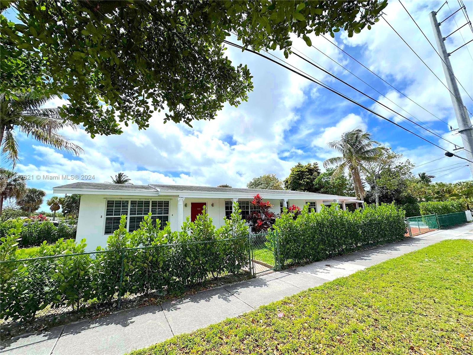 1850 NE 161st St, North Miami Beach, Florida 33162, 3 Bedrooms Bedrooms, ,2 BathroomsBathrooms,Residentiallease,For Rent,1850 NE 161st St,A11477821