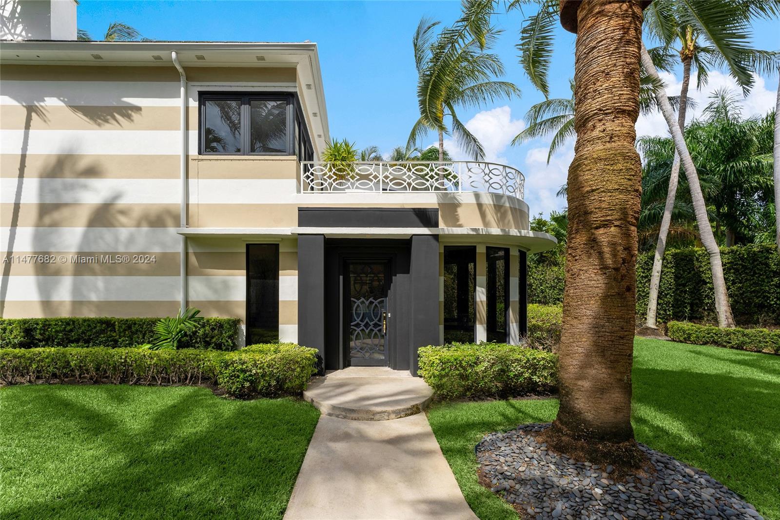 214 San Marino Dr, Miami Beach, FL, 33139 United States, 4 Bedrooms Bedrooms, ,5 BathroomsBathrooms,Residential,For Sale,San Marino Dr,A11477682