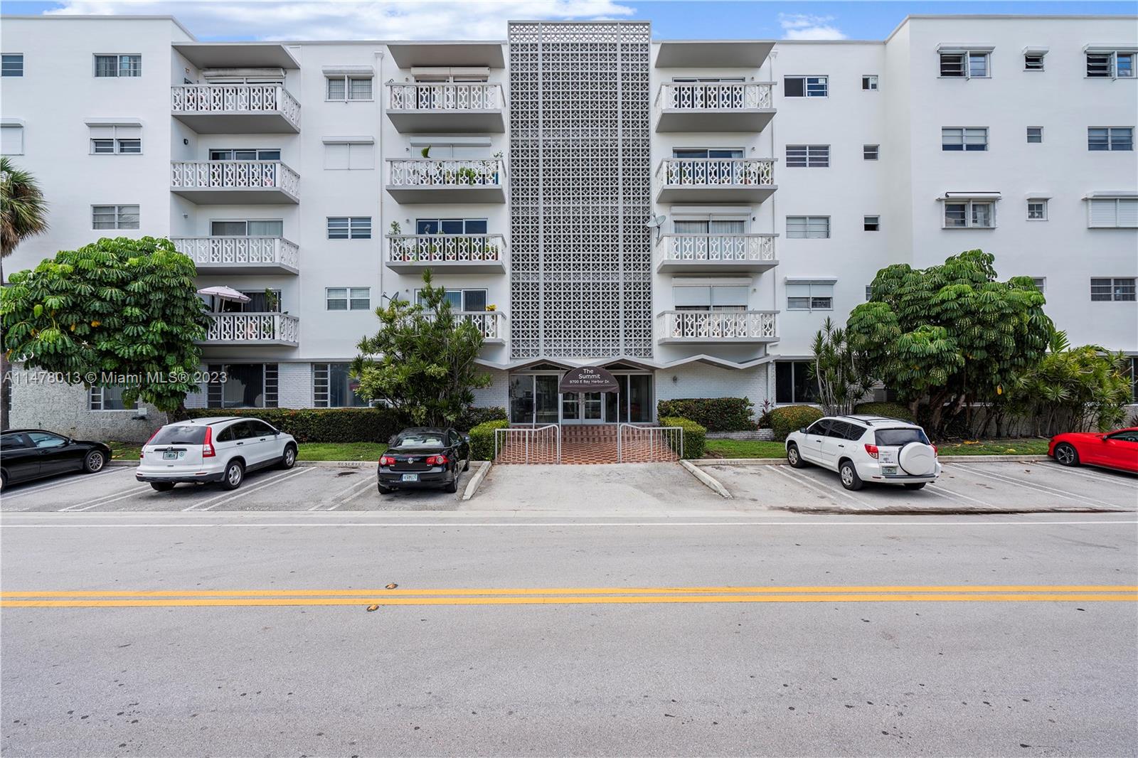 9700 E Bay Harbor Dr 505, Bay Harbor Islands, Florida 33154, 1 Bedroom Bedrooms, ,1 BathroomBathrooms,Residential,For Sale,9700 E Bay Harbor Dr 505,A11478013