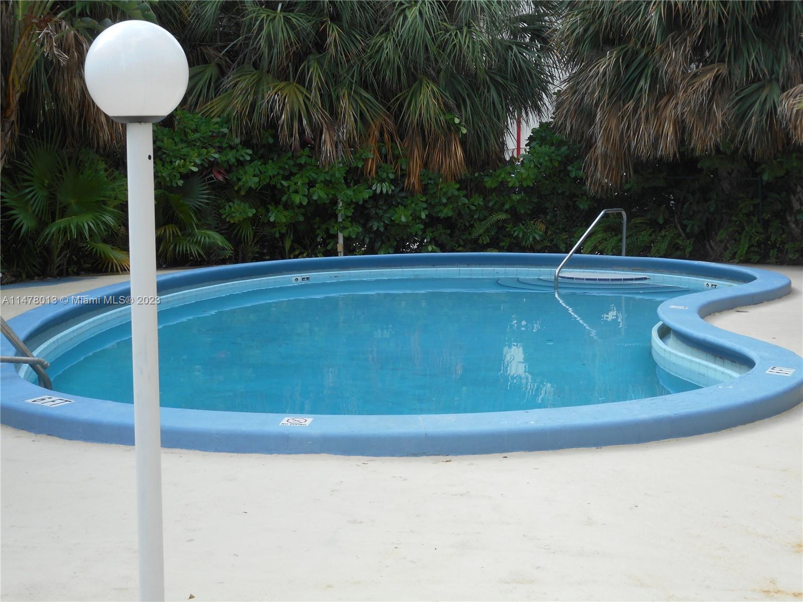 9700 E Bay Harbor Dr 505, Bay Harbor Islands, Florida 33154, 1 Bedroom Bedrooms, ,1 BathroomBathrooms,Residential,For Sale,9700 E Bay Harbor Dr 505,A11478013