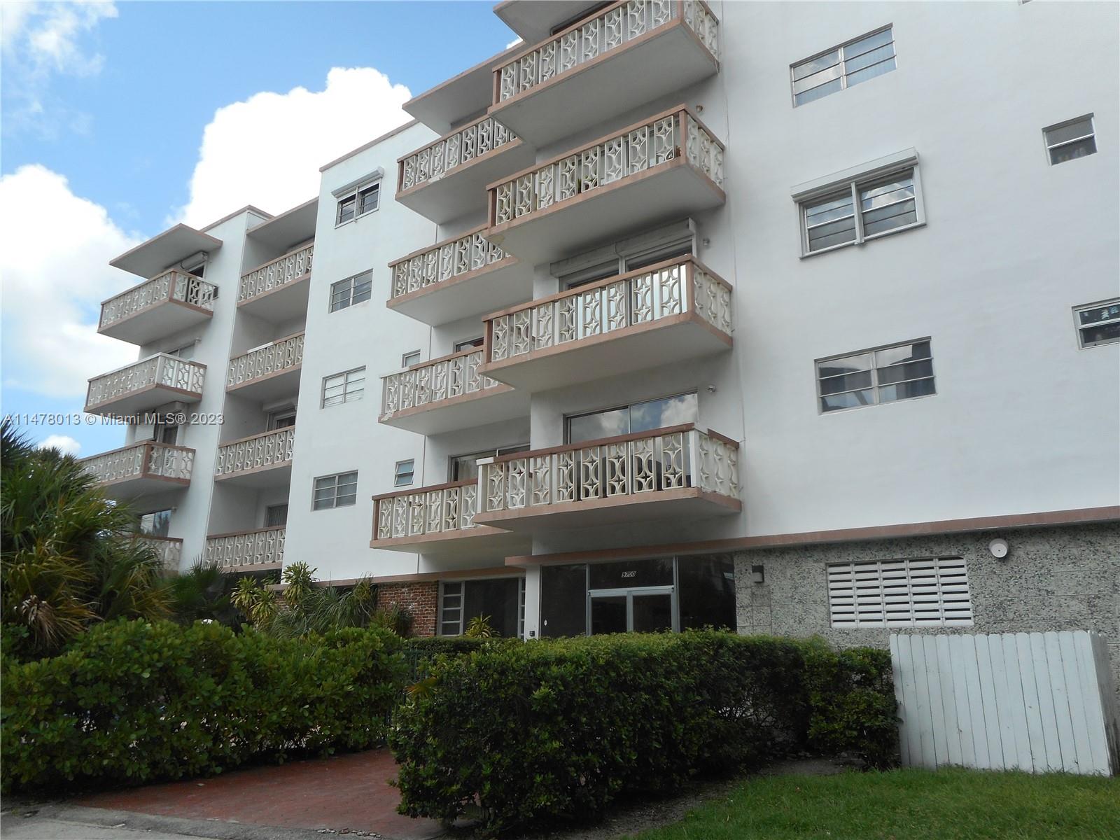 9700 E Bay Harbor Dr 505, Bay Harbor Islands, Florida 33154, 1 Bedroom Bedrooms, ,1 BathroomBathrooms,Residential,For Sale,9700 E Bay Harbor Dr 505,A11478013