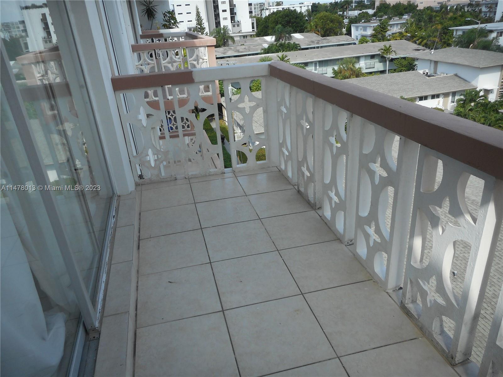 9700 E Bay Harbor Dr 505, Bay Harbor Islands, Florida 33154, 1 Bedroom Bedrooms, ,1 BathroomBathrooms,Residential,For Sale,9700 E Bay Harbor Dr 505,A11478013